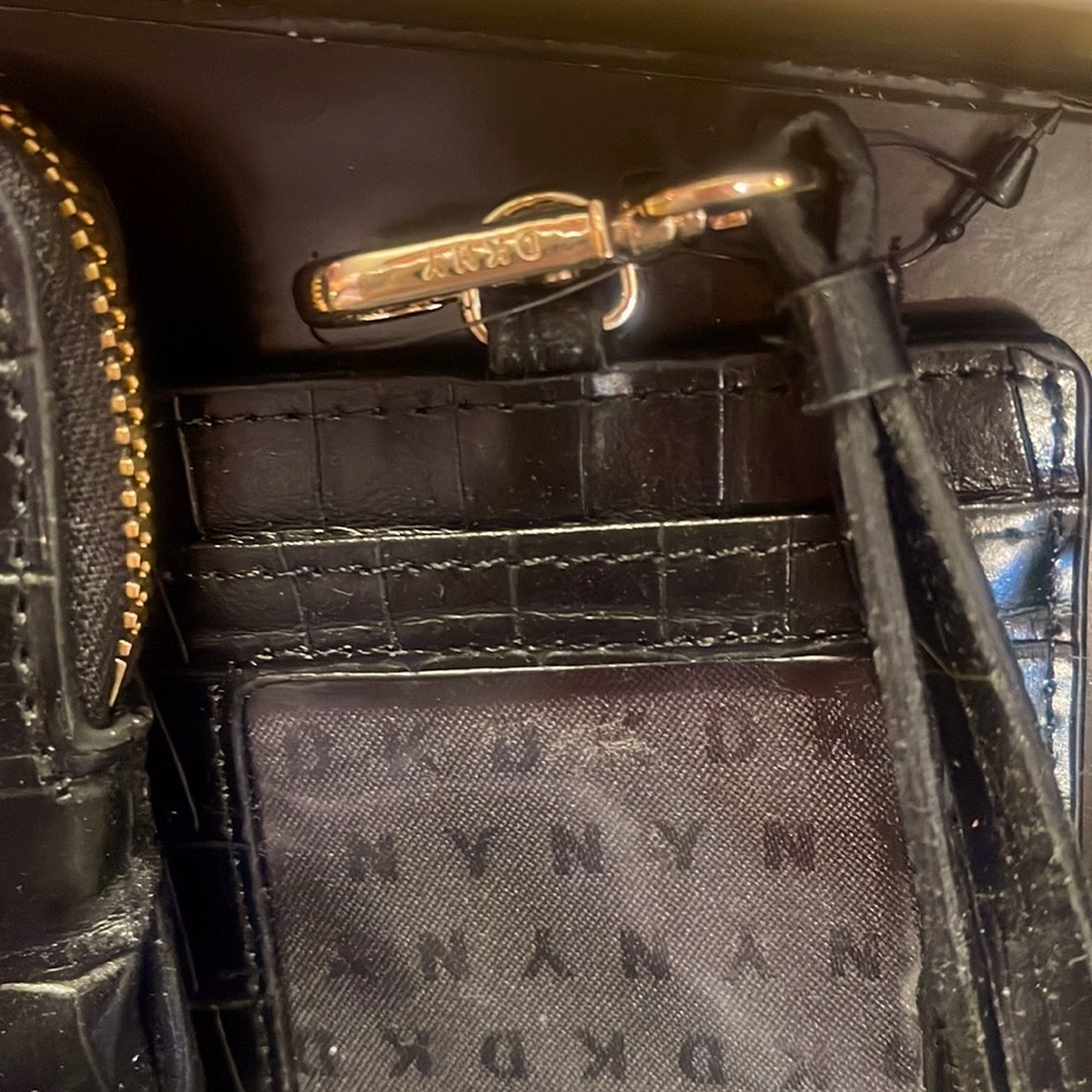 NWT DKNY Wristlet and Lanyard set in Black - Picture 3 of 4